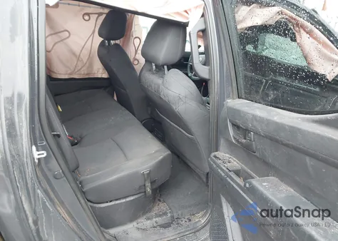 2025 Toyota Tacoma Sr5 z USA, uszkodzony, nr VIN 3TMLB5JNXSM147859